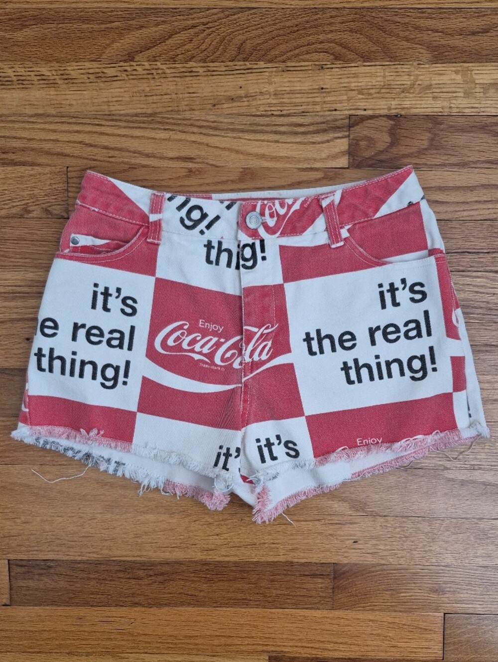 Coca Cola IT'S THE REAL THING Denim Cut Off Frayed Shorts Retro 70s Womens S Red